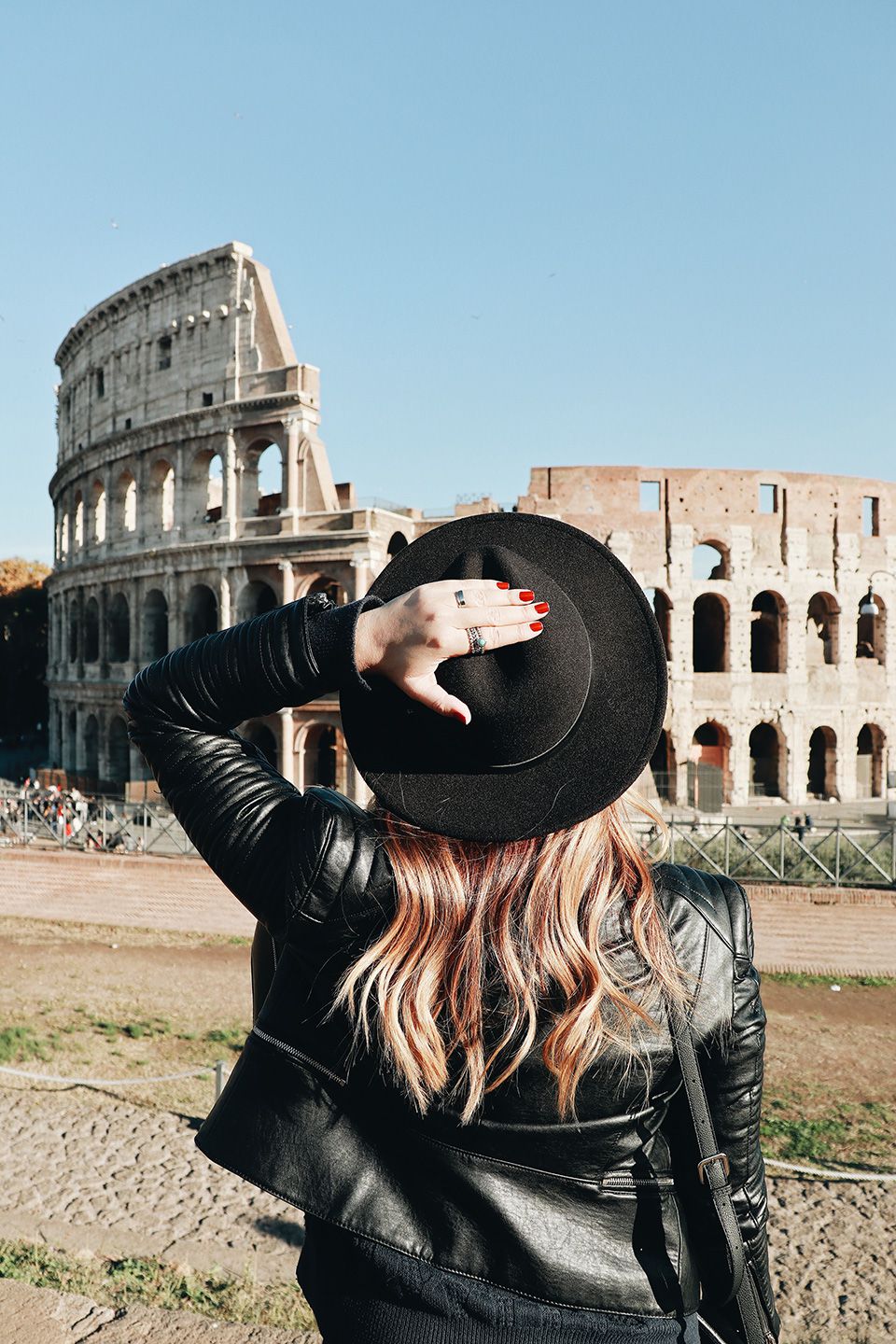 hotel-colosseum-rome-colosseum-782396-unsplash